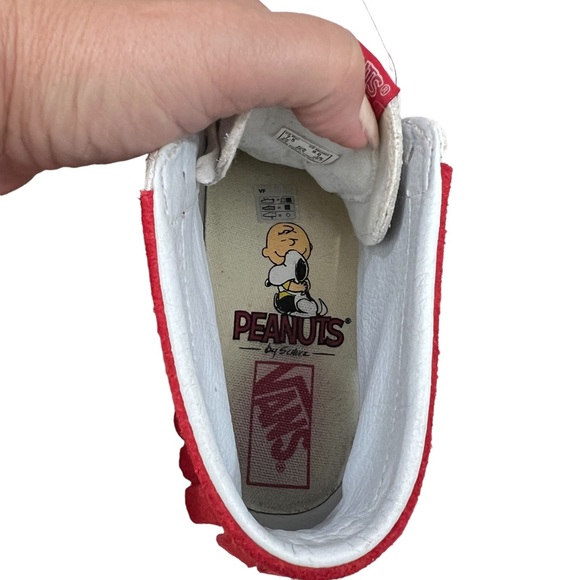 Vans + Peanuts Sk8-Hi Moc dog house unisex trainers Men’s 7.5 Women’s 9 - Picture 9 of 9